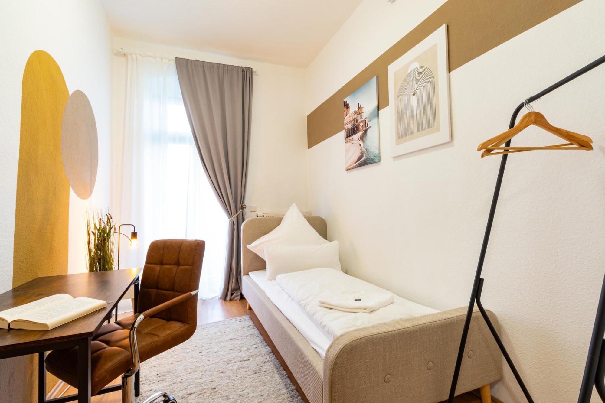 Stadtnatur Apartment Am Kuechwald - Mit Balkon, Streaming-Tv, Badewanne, Arbeitsplatz شيمنيتز المظهر الخارجي الصورة
