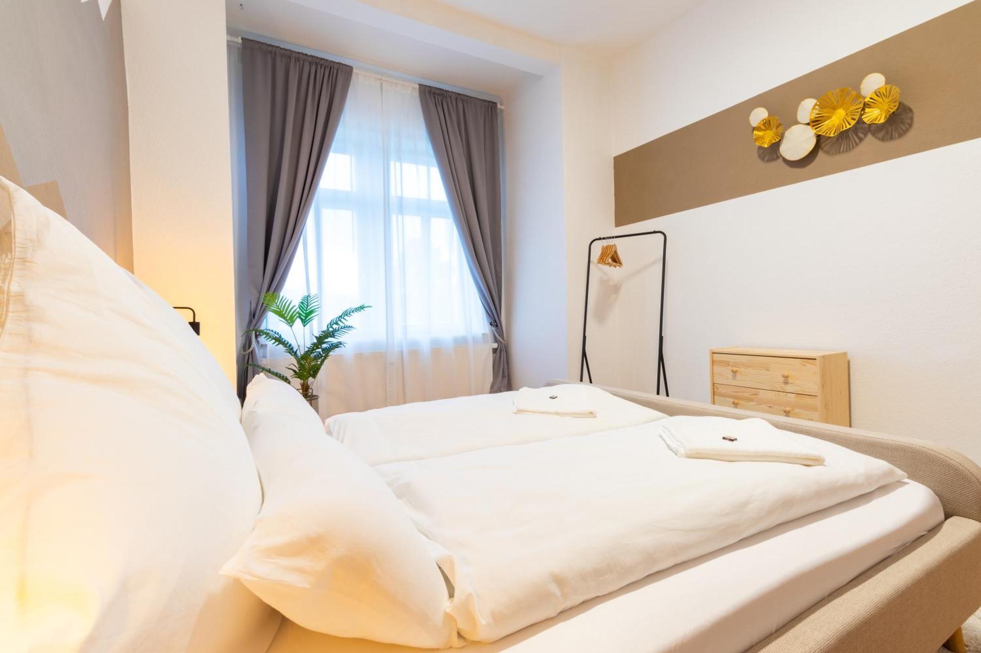 Stadtnatur Apartment Am Kuechwald - Mit Balkon, Streaming-Tv, Badewanne, Arbeitsplatz شيمنيتز المظهر الخارجي الصورة